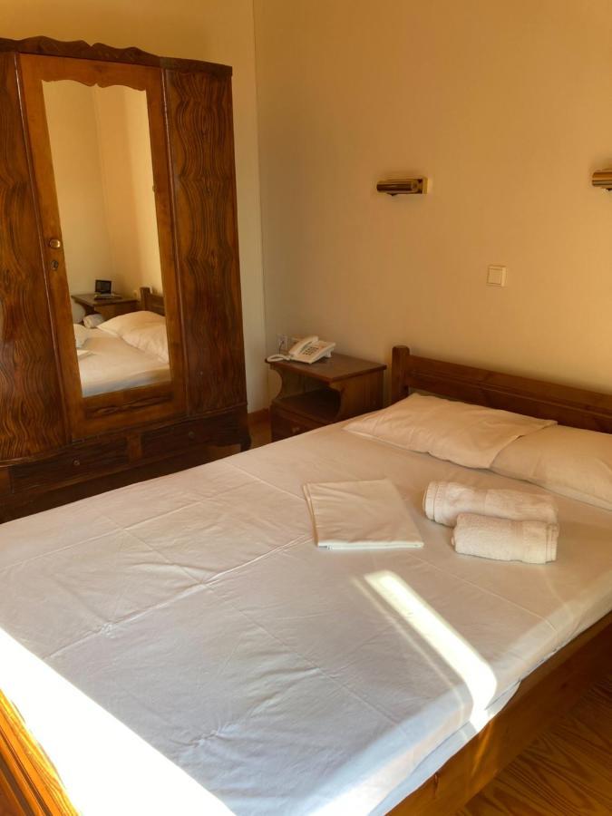 Xenodoxeio Patrai Lefkada City Exterior photo